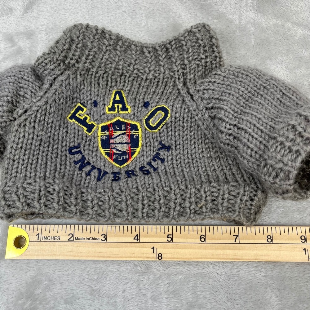 FAO‎ Schwarz University Teddy Bear Sweater Gray Knit, Crest Embroidered - Picture 4 of 5